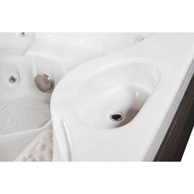 Бассейн СПА WELLIS MYLINE HOLIDAY LET SPA