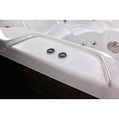 Бассейн СПА WELLIS MYLINE HOLIDAY LET SPA