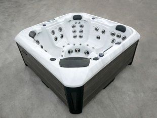 SPA бассейн Superior Spas Premium Santorini (Англия), 210&times;210&times;94 см