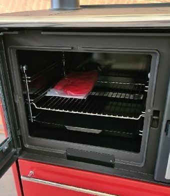 Опалювально-варильна піч Plamen 850 Glas червона &ndash; кухонна піч з плитою для обігріву та приготування їжі