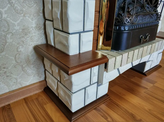 Каминокомплект "Merano Brick" с костром ROYAL FLAME MAJESTIC FX BRASS, портал из декоративного камня.