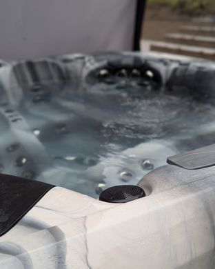 SPA басейн Superior Spas Premium Barcelona V3 Odyssey (Сірий) (Англія), 223&times;223&times;94 см