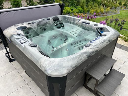 SPA басейн Superior Spas Premium Barcelona V3 Odyssey (Сірий) (Англія), 223&times;223&times;94 см