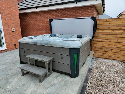 SPA басейн Superior Spas Premium Barcelona V3 Odyssey (Сірий) (Англія), 223&times;223&times;94 см