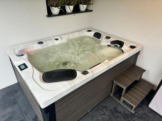 SPA басейн Superior Spas Premium Topaz V3 (Sterling Silver) (Англія), 220&times;156&times;90 см