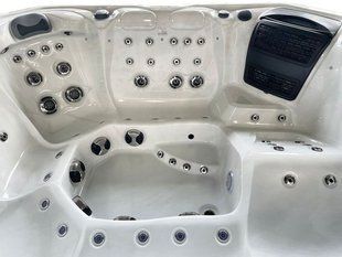 SPA бассейн Superior Spas Premium Maximus (Англия), 260&times;220&times;94 см
